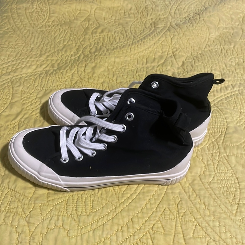Esprit tennis shoes